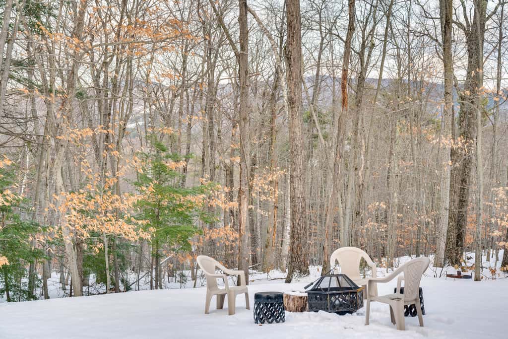 Mtn-View Gem w/ Hot Tub & Fire Pit in North Conway