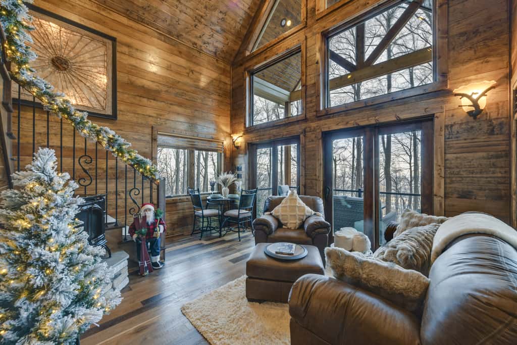 Couple's Getaway in Stoney Creek at Wintergreen!