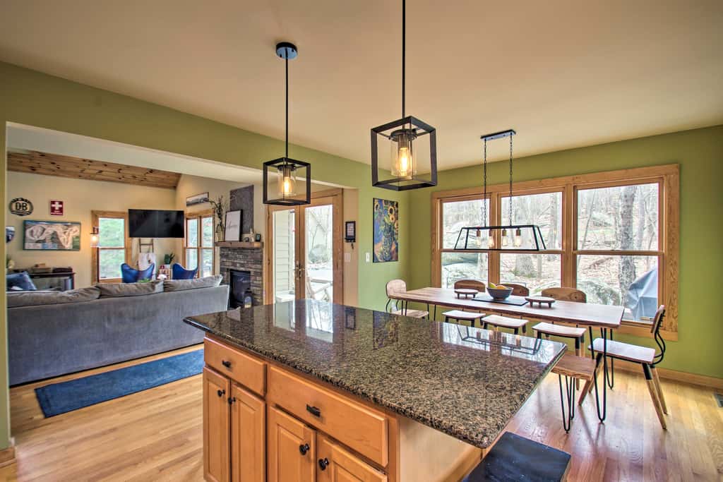 Wintergreen Resort Cabin: Near the Slopes!