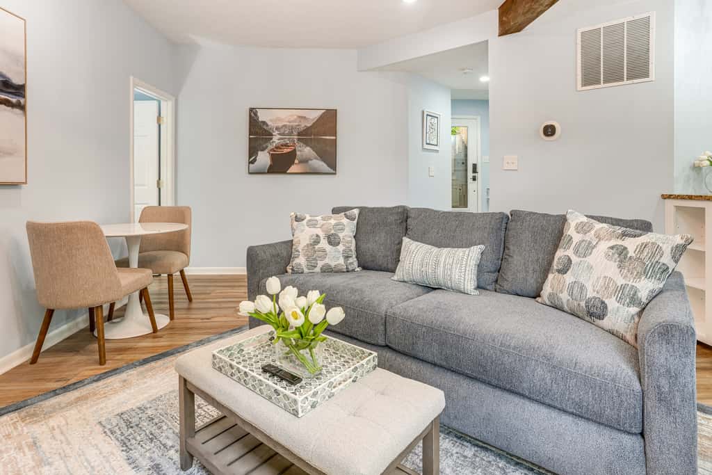 Wintergreen Condo: Walk to Slopes,Trails & Market!