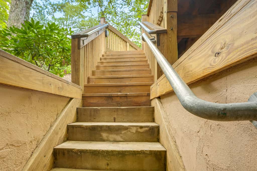 Wintergreen Condo: Walk to Slopes,Trails & Market!