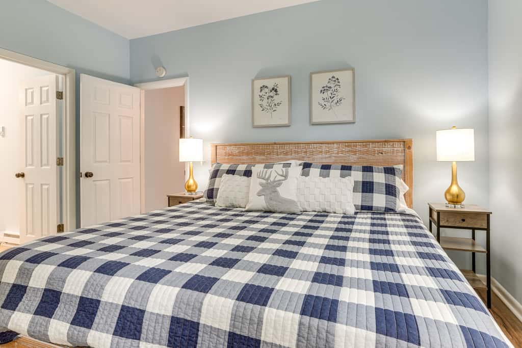 Wintergreen Condo: Walk to Slopes,Trails & Market!