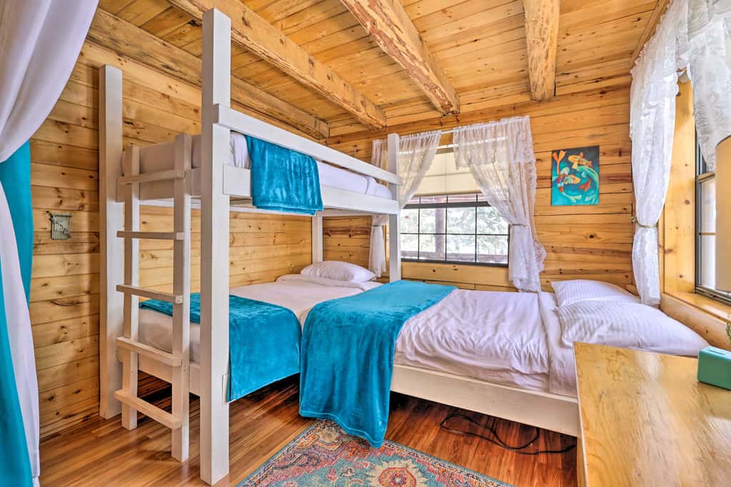 Rustic Duck Creek Village Cabin w/ Fire Pit!