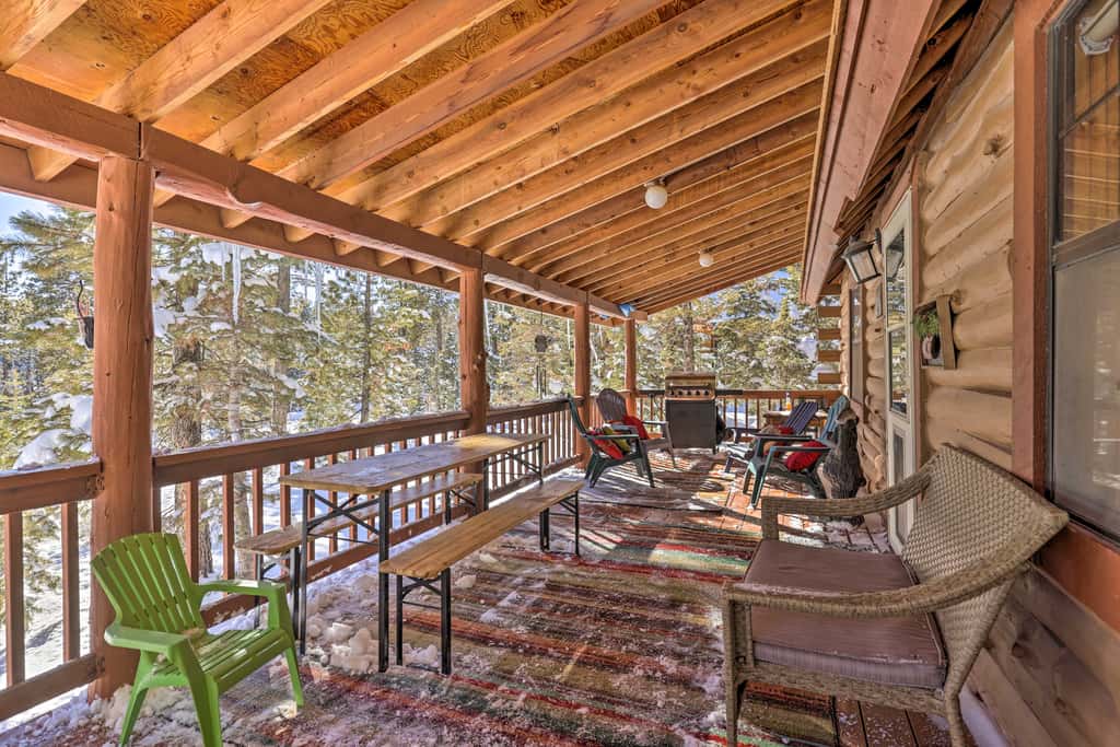 Rustic Duck Creek Village Cabin w/ Fire Pit!