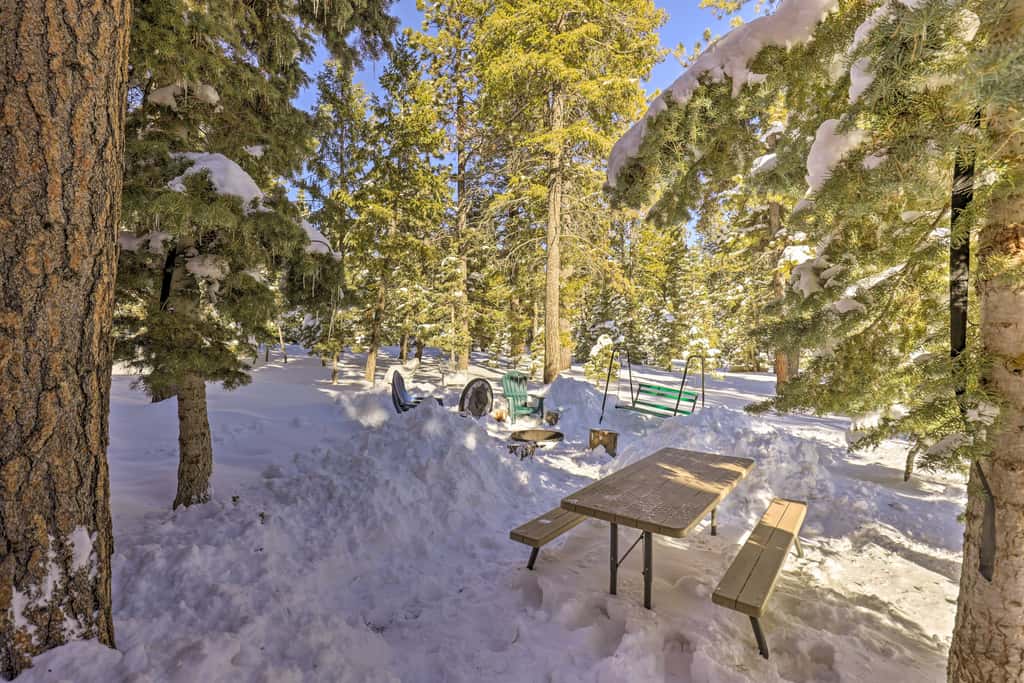 Rustic Duck Creek Village Cabin w/ Fire Pit!
