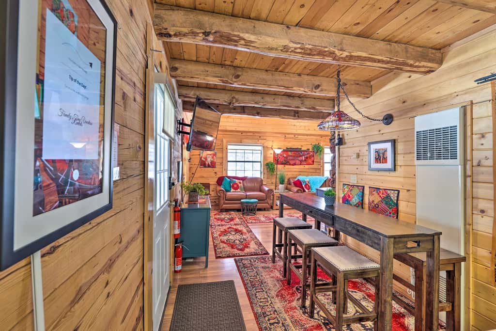 Rustic Duck Creek Village Cabin w/ Fire Pit!