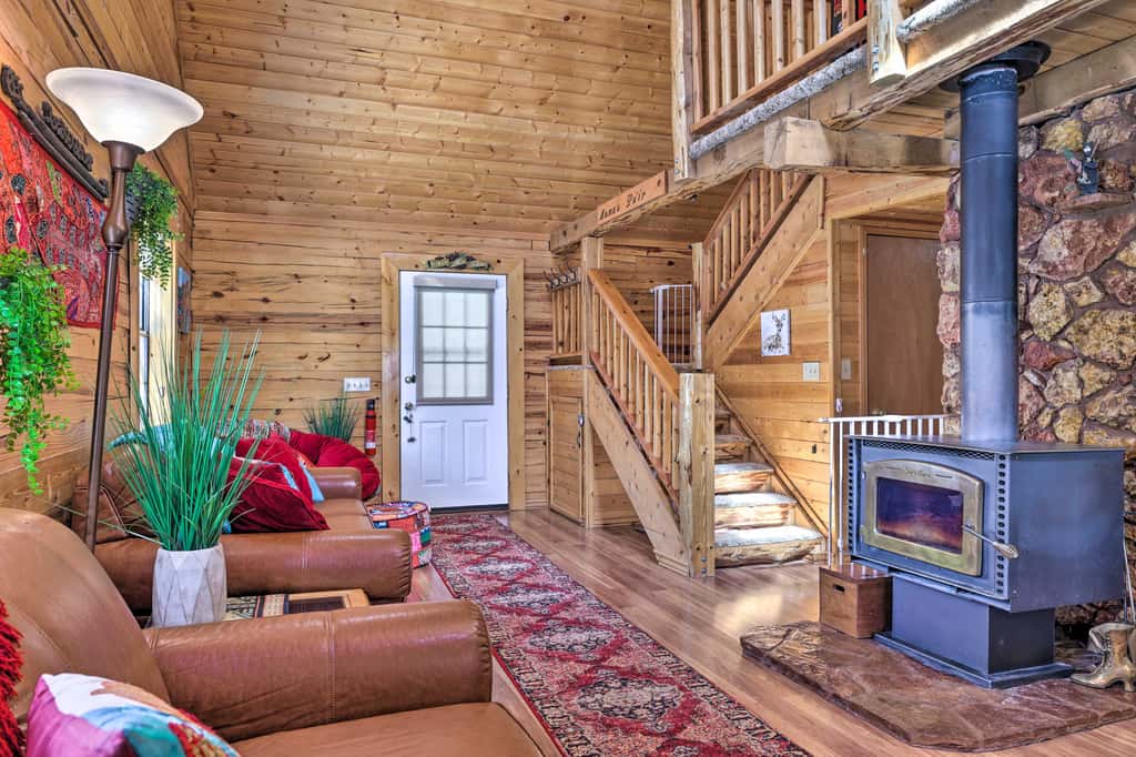 Rustic Duck Creek Village Cabin w/ Fire Pit!