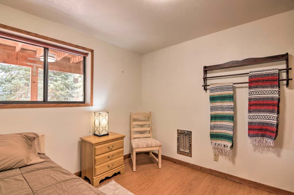 Duck Creek Village Cabin w/ Deck on Half Acre