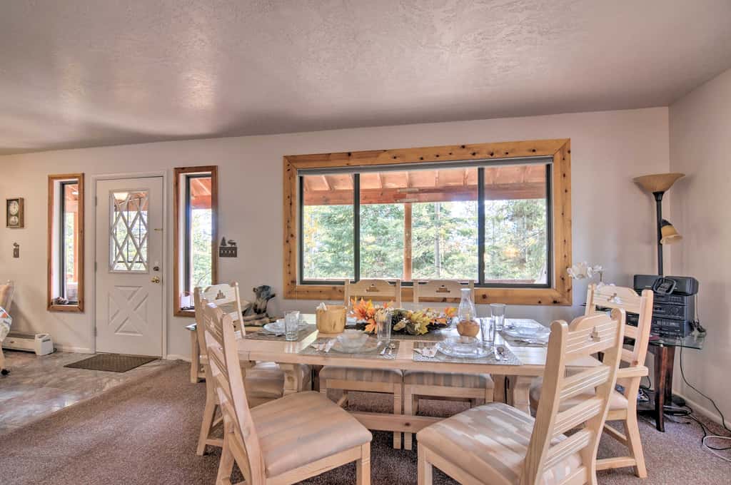 Duck Creek Village Cabin w/ Deck on Half Acre