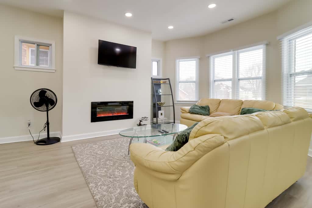 Modern Updates & Great Location! Detroit Duplex