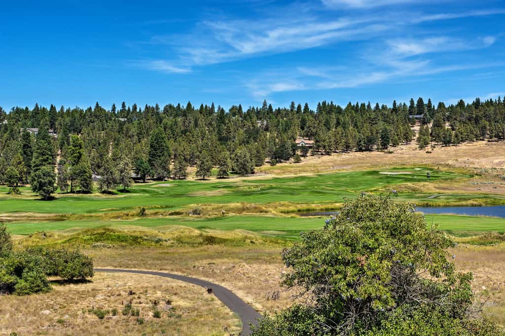 Klamath Falls Vacation Rental w/ Resort Amenities!