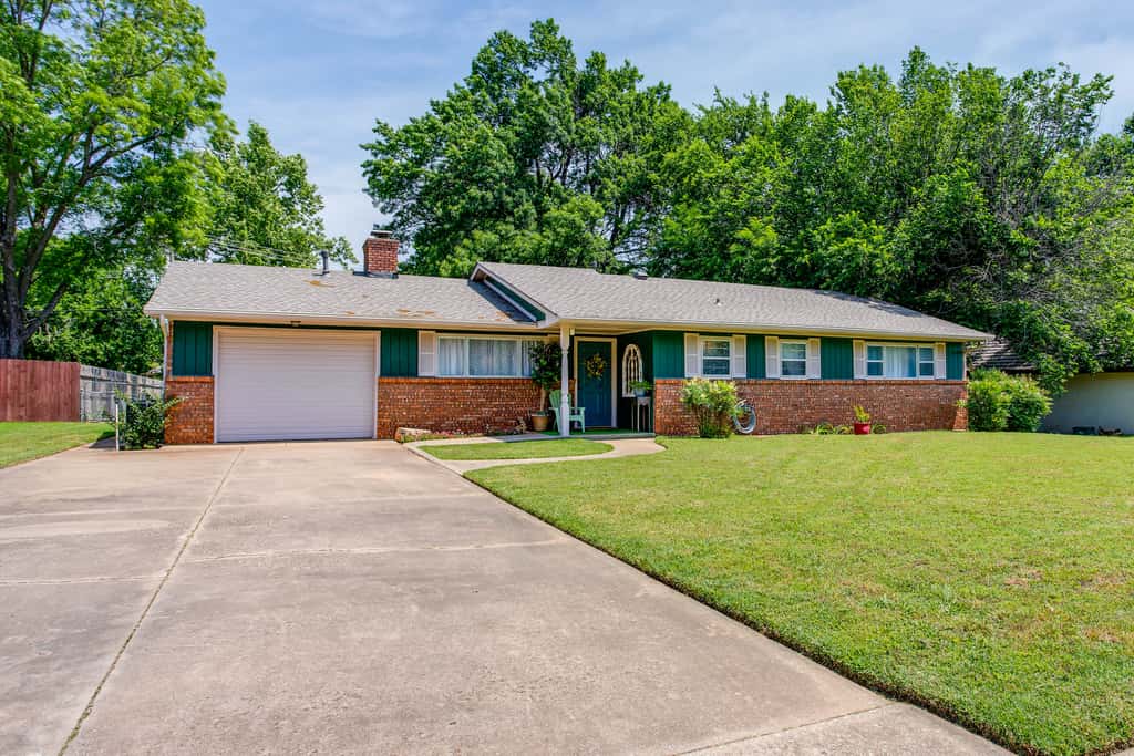 Norman Home w/ Yard, Walk to Park & OU Campus!