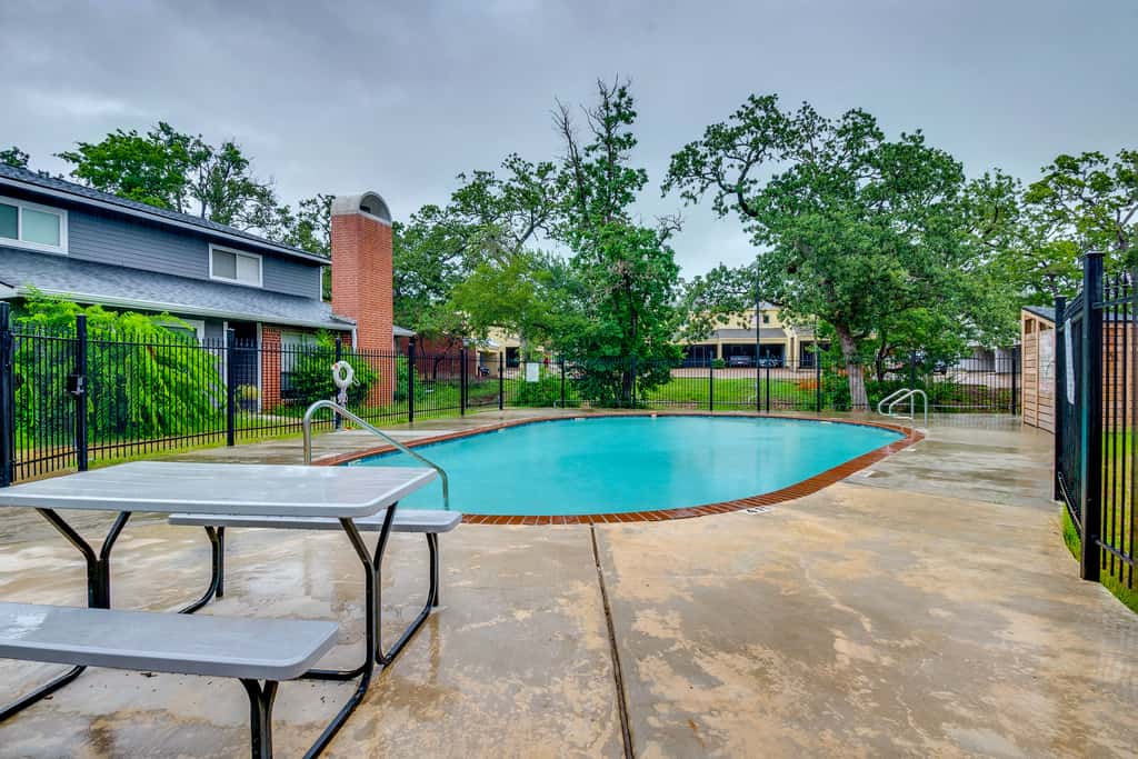 College Station Gem w/ Pool Access Near University