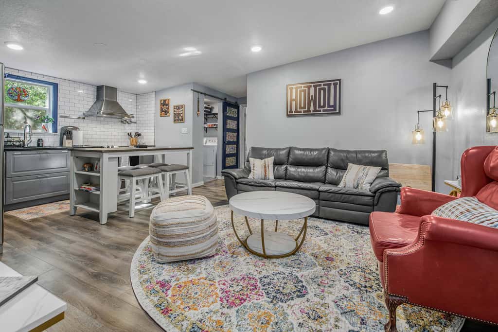 6 Mi to Kyle Field! Pet-Friendly Getaway w/ Yard