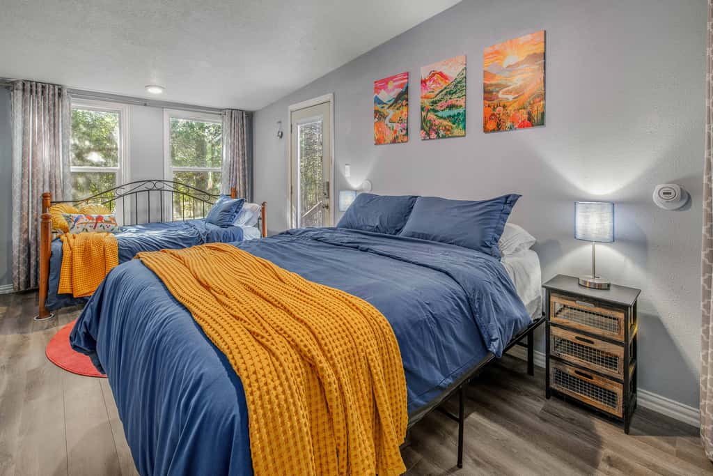 6 Mi to Kyle Field! Pet-Friendly Getaway w/ Yard