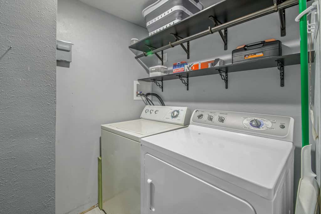 6 Mi to Kyle Field! Pet-Friendly Getaway w/ Yard