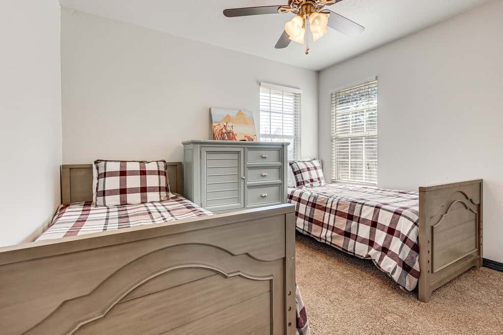 Hot Tub & Patio! Family Getaway in Ocean Springs
