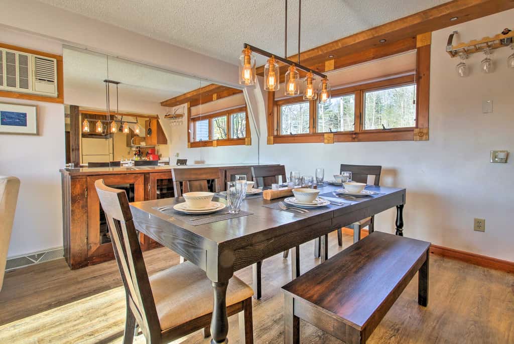 Hot Tub & Moat Mtn Views: North Conway Townhouse