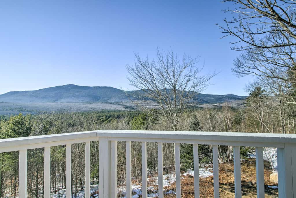 Hot Tub & Moat Mtn Views: North Conway Townhouse