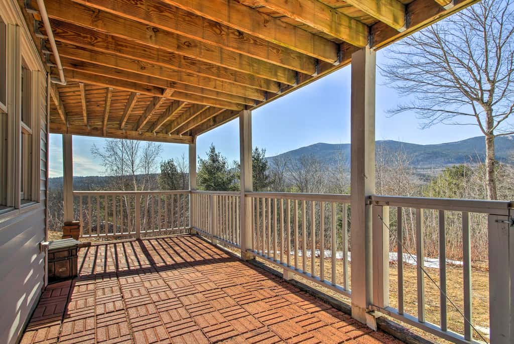 Hot Tub & Moat Mtn Views: North Conway Townhouse