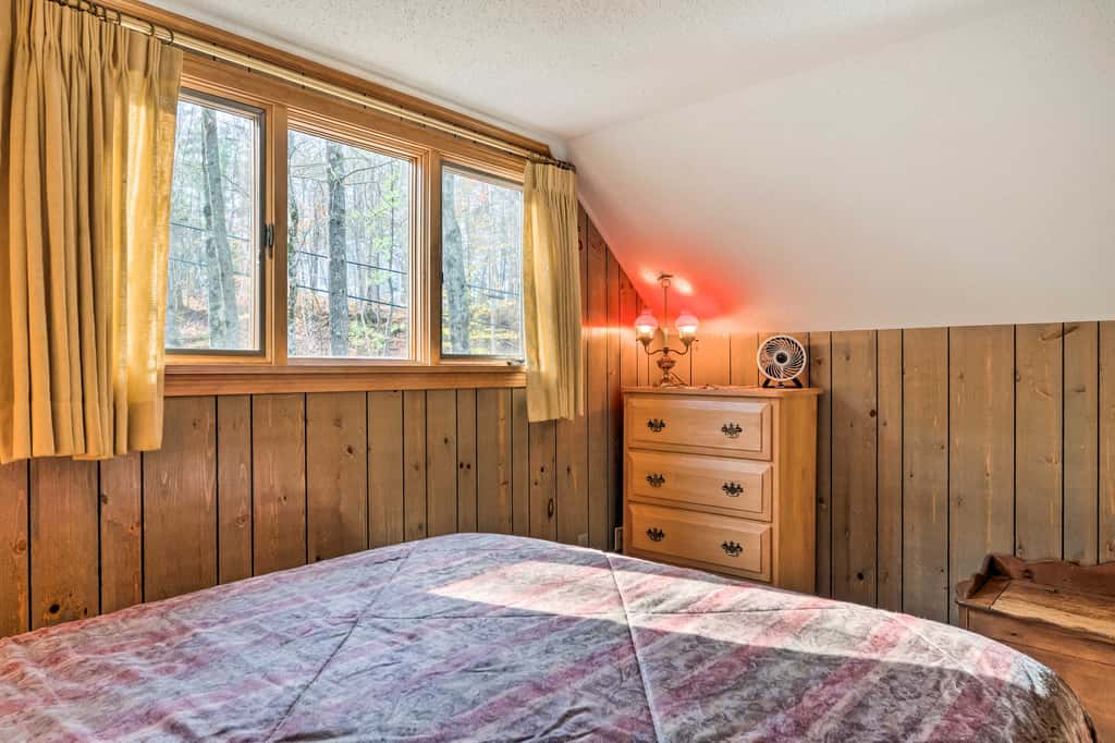 Mountain-View Conway Cabin ~ 9 Mi to Slopes!