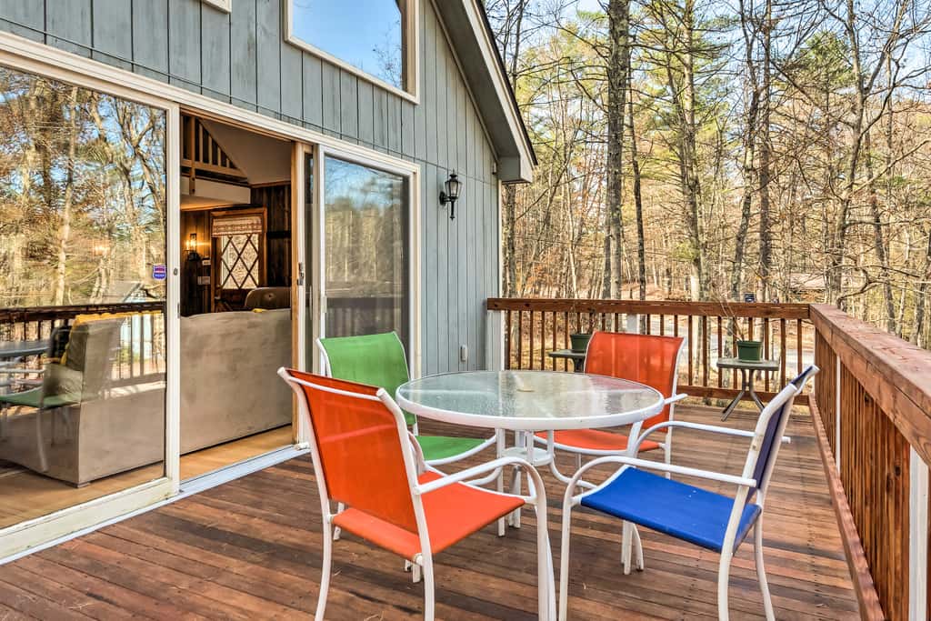 Mountain-View Conway Cabin ~ 9 Mi to Slopes!