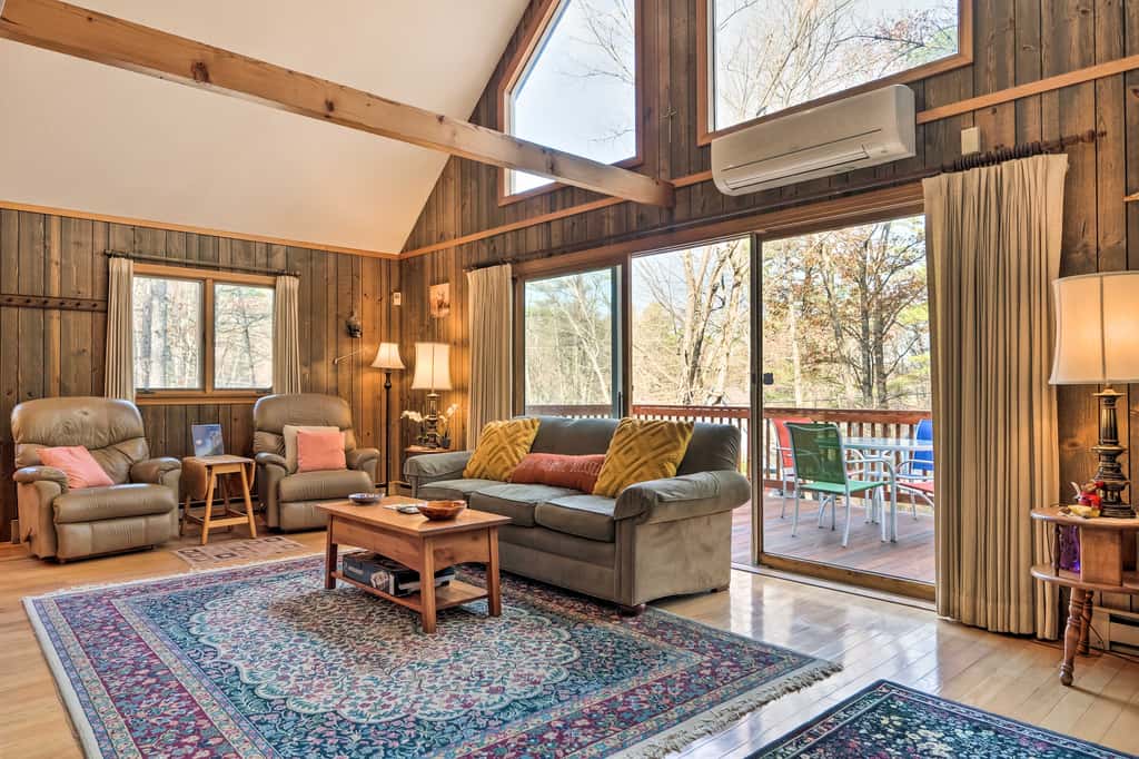 Mountain-View Conway Cabin ~ 9 Mi to Slopes!