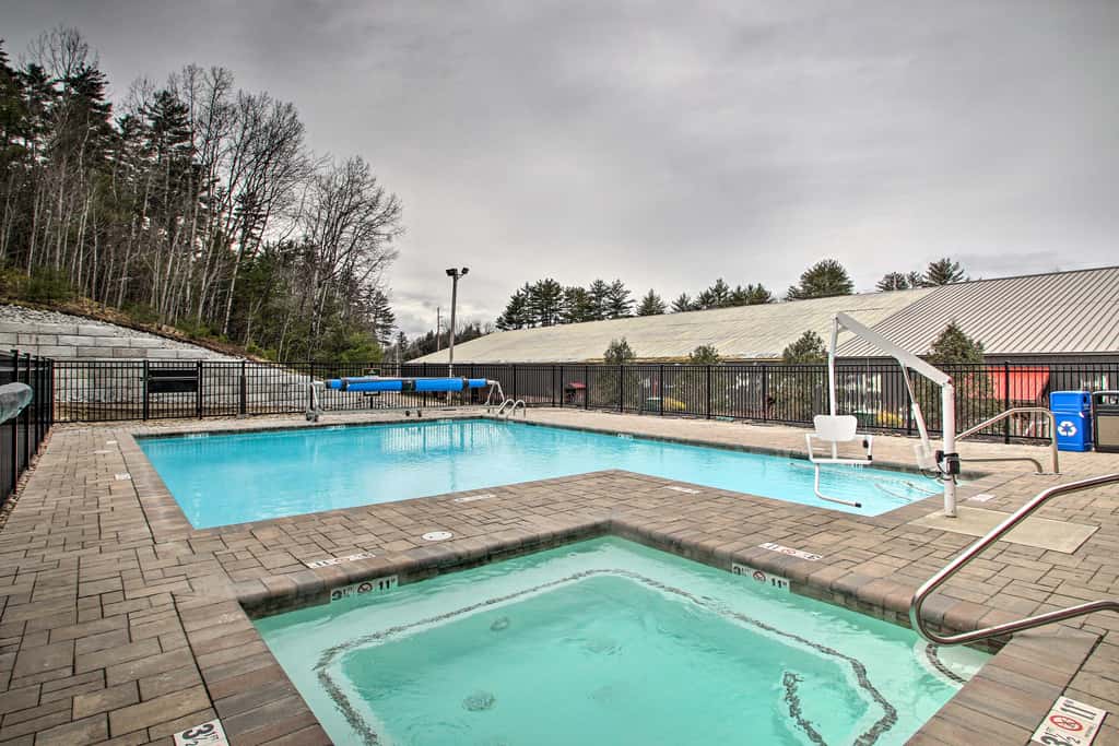 Ski-Out Family Condo at Cranmore Mountain