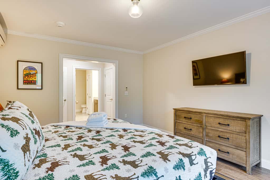 Ski-Out Family Condo at Cranmore Mountain