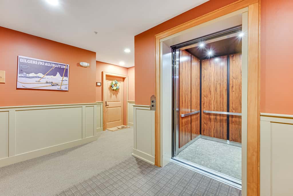 Ski-Out Family Condo at Cranmore Mountain