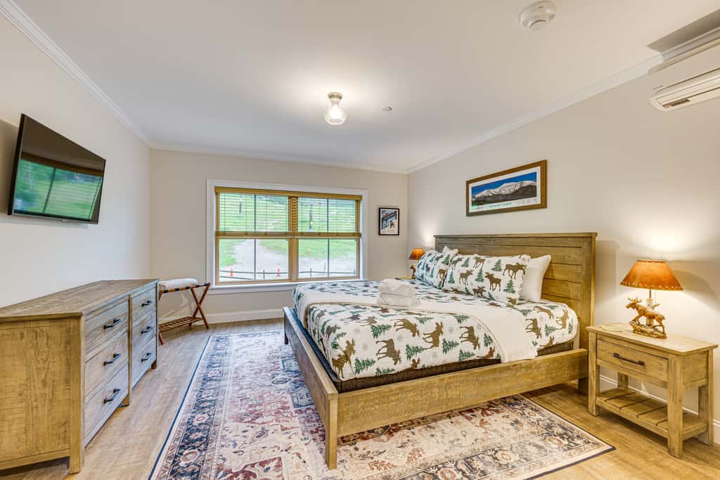 Ski-Out Family Condo at Cranmore Mountain