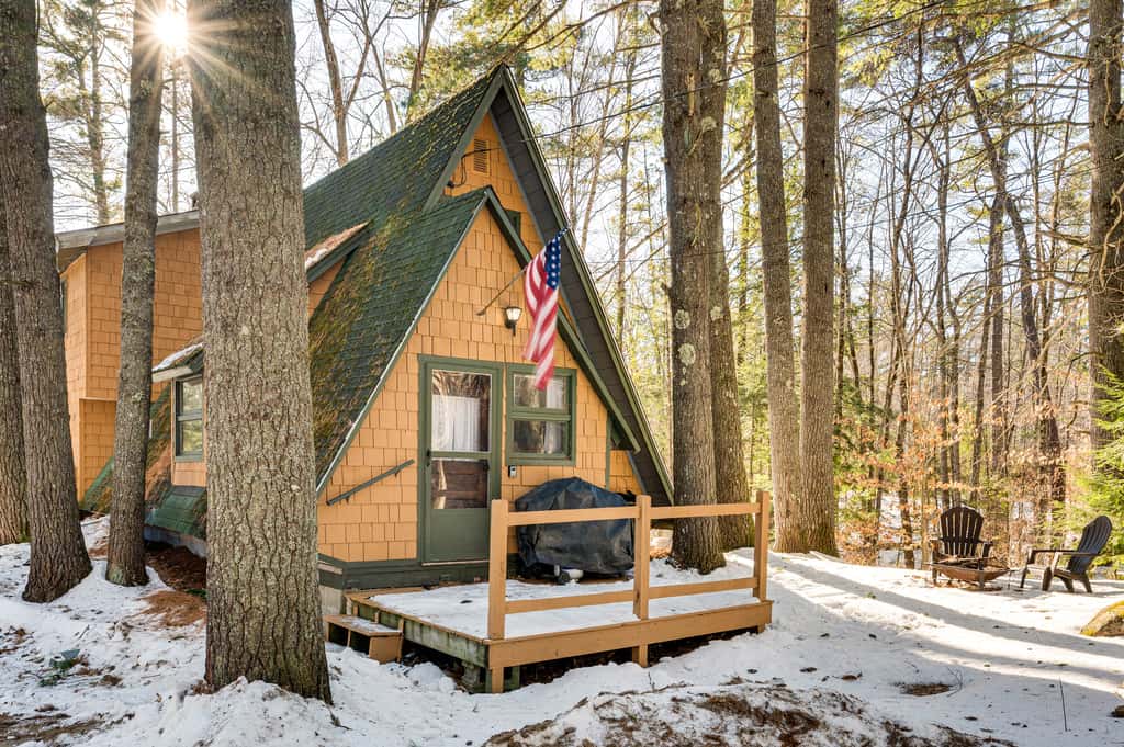 8 Mi to Cranmore Mtn Resort: A-Frame w/ Fire Pit