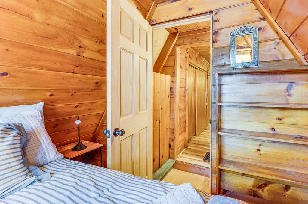8 Mi to Cranmore Mtn Resort: A-Frame w/ Fire Pit