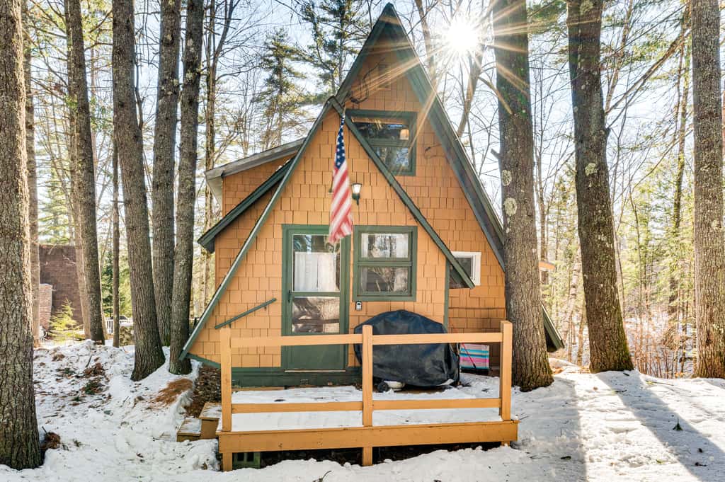 8 Mi to Cranmore Mtn Resort: A-Frame w/ Fire Pit