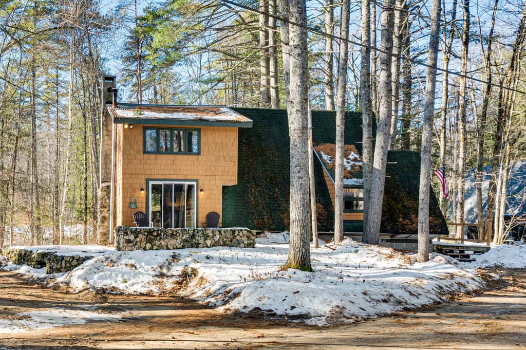 8 Mi to Cranmore Mtn Resort: A-Frame w/ Fire Pit