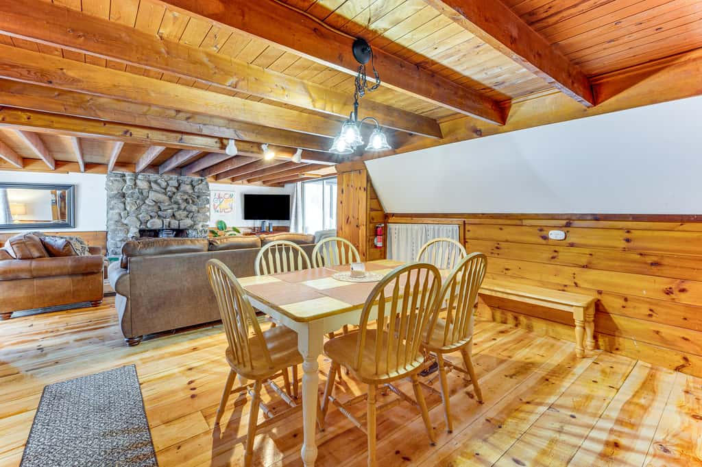 8 Mi to Cranmore Mtn Resort: A-Frame w/ Fire Pit