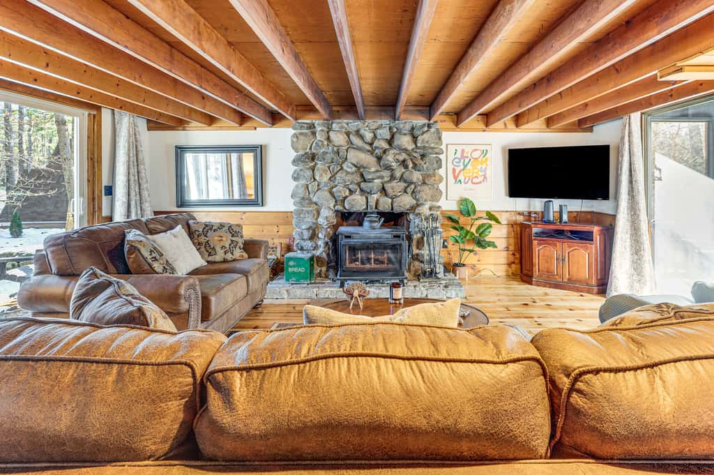 8 Mi to Cranmore Mtn Resort: A-Frame w/ Fire Pit