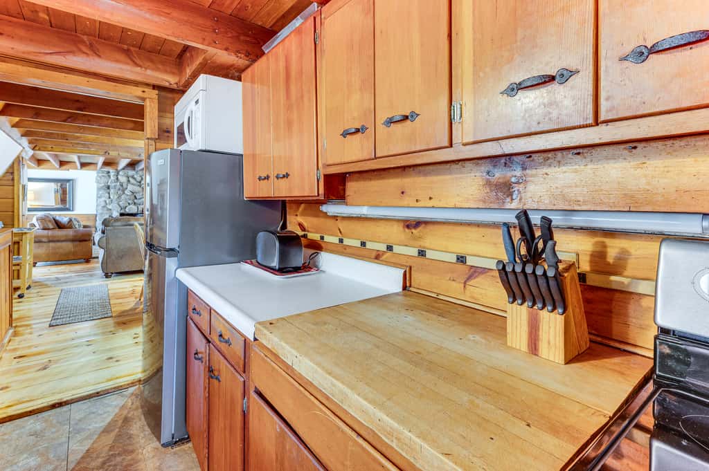 8 Mi to Cranmore Mtn Resort: A-Frame w/ Fire Pit