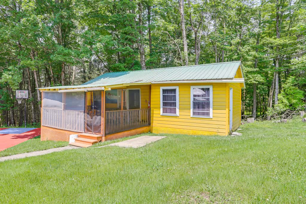 5 Mi to Marina & Raceways: Monticello Retreat!
