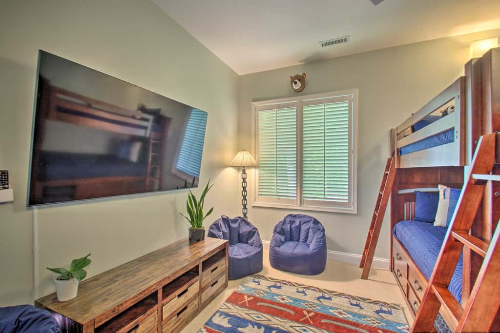 Grand Chalet w/ Hot Tub -  Near Wintergreen Resort