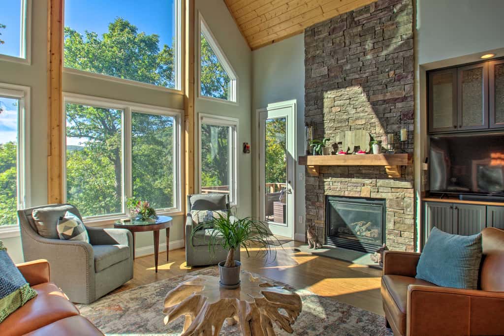 Grand Chalet w/ Hot Tub -  Near Wintergreen Resort