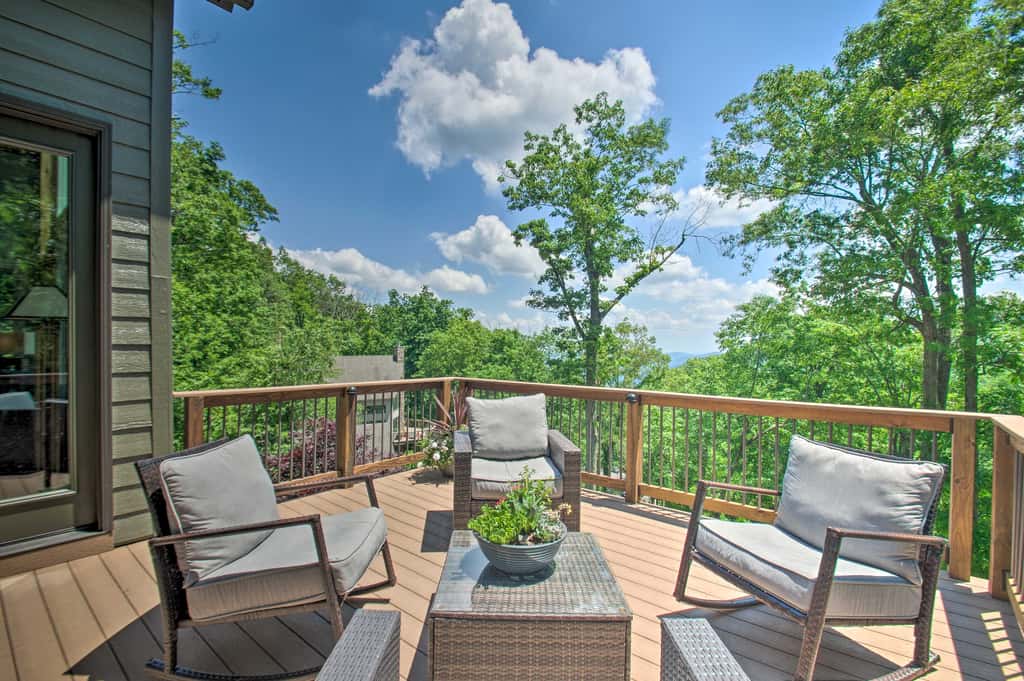 Grand Chalet w/ Hot Tub -  Near Wintergreen Resort