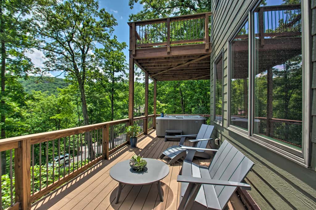 Grand Chalet w/ Hot Tub -  Near Wintergreen Resort