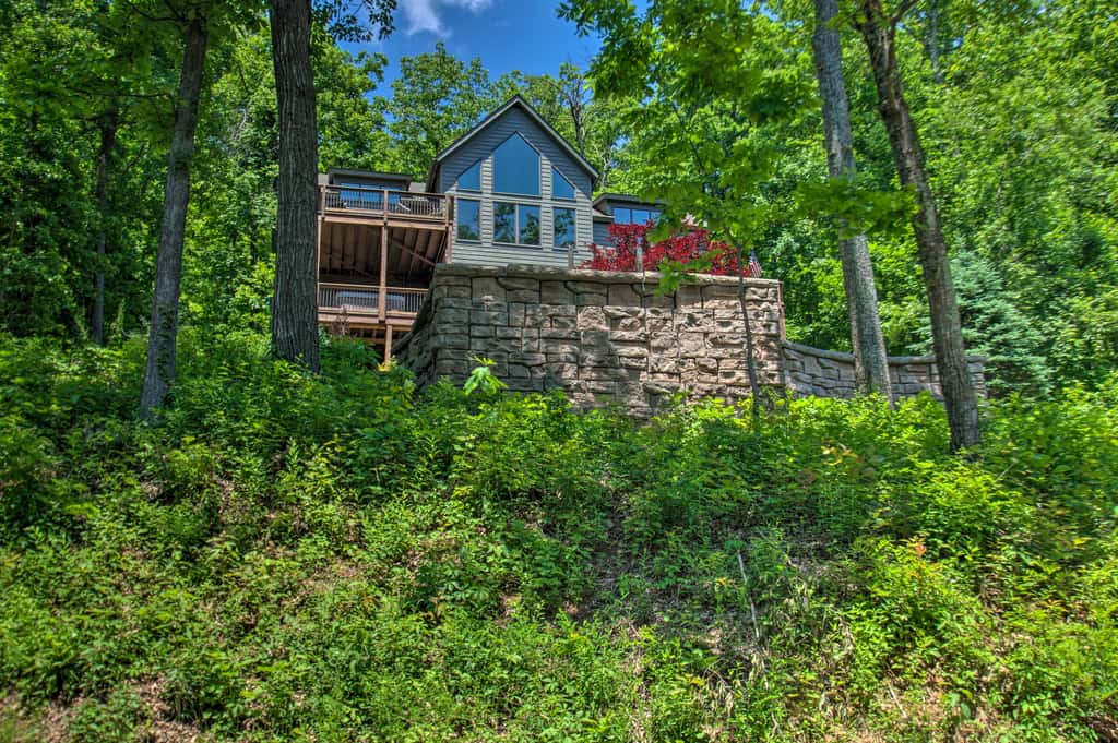 Grand Chalet w/ Hot Tub -  Near Wintergreen Resort