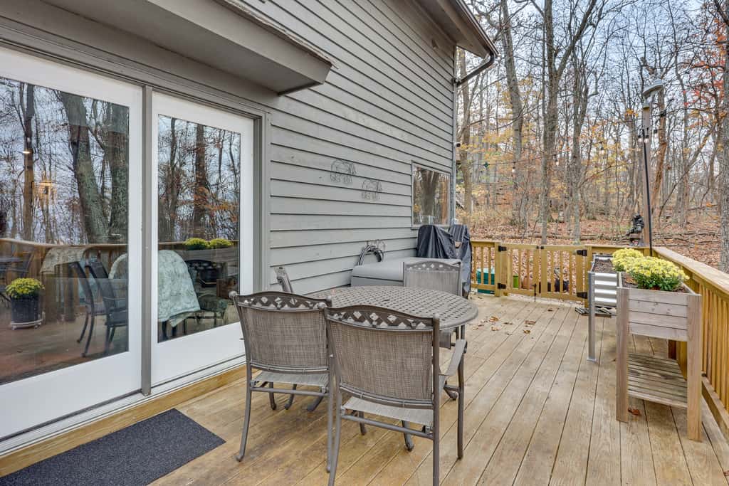 Grand Wintergreen Resort Home w/ Hot Tub!