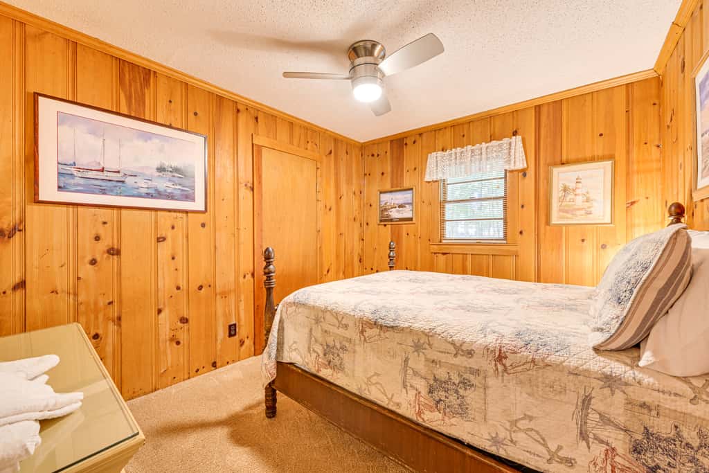 Private Dock & Beach! Lake Norman Cottage Hideaway