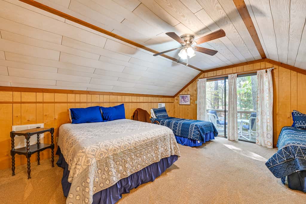 Private Dock & Beach! Lake Norman Cottage Hideaway