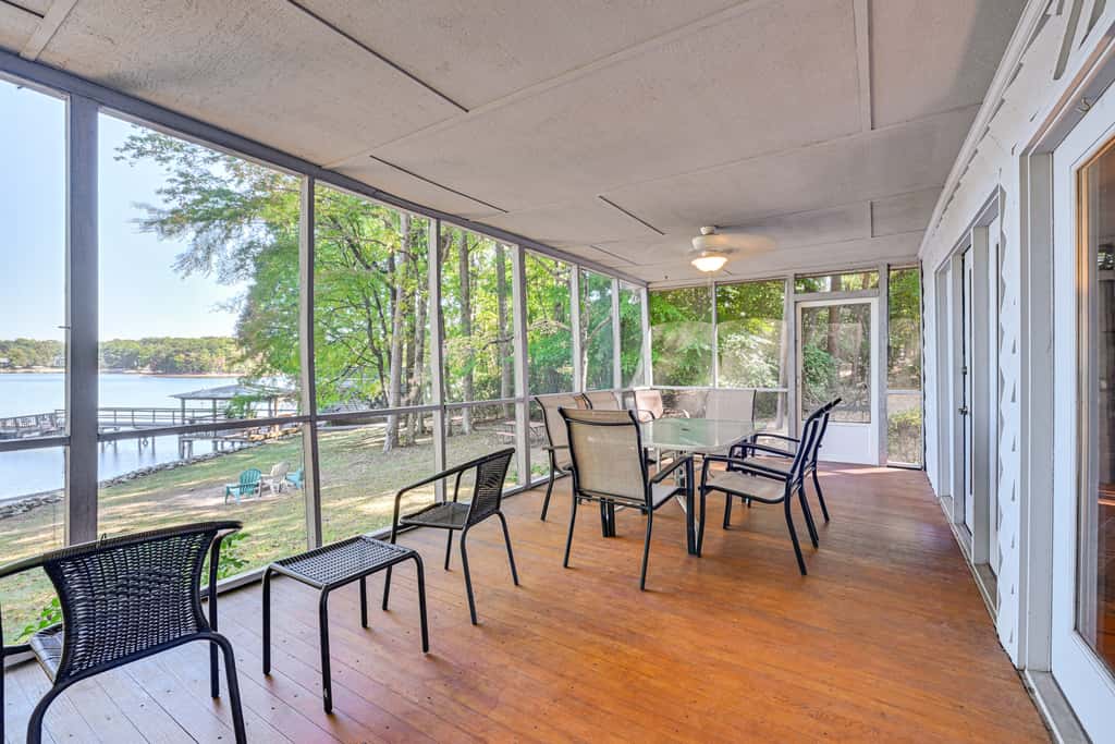 Boat & Fish: Waterfront Gem in Sherrills Ford!