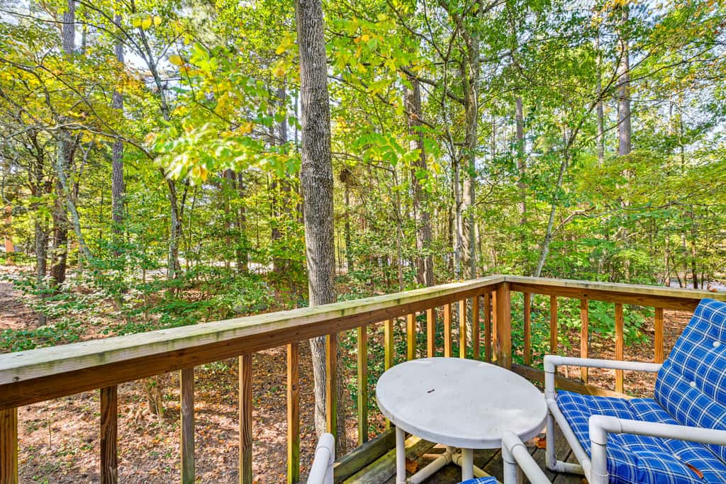 Private Dock & Beach! Lake Norman Cottage Hideaway