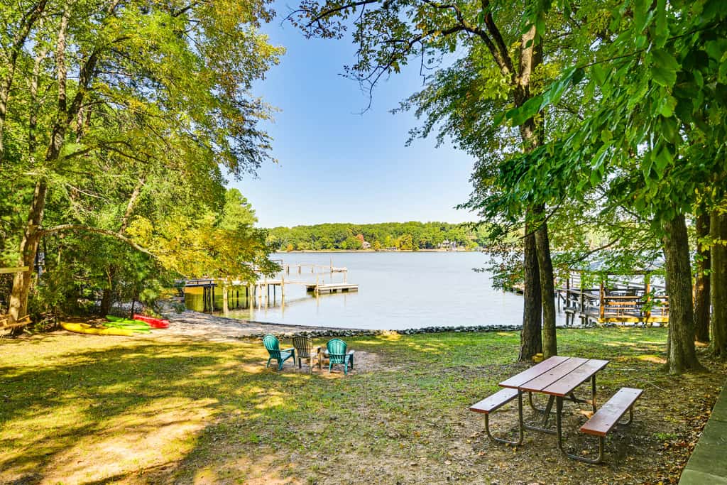 Private Dock & Beach! Lake Norman Cottage Hideaway